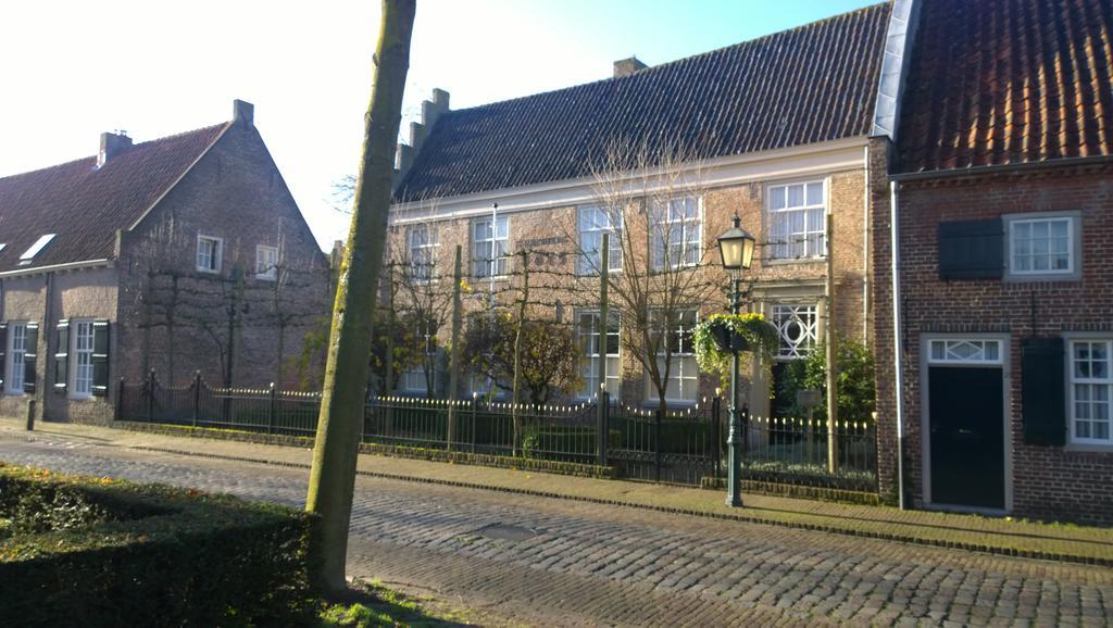 Hotel De Kroon Oirschot Eksteriør billede